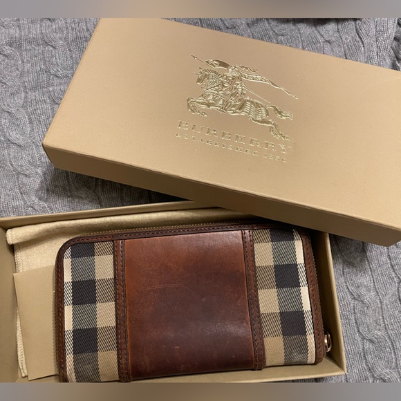 Burberry Prorsum Classic Checkered Style Wallet - Picture 2 of 6